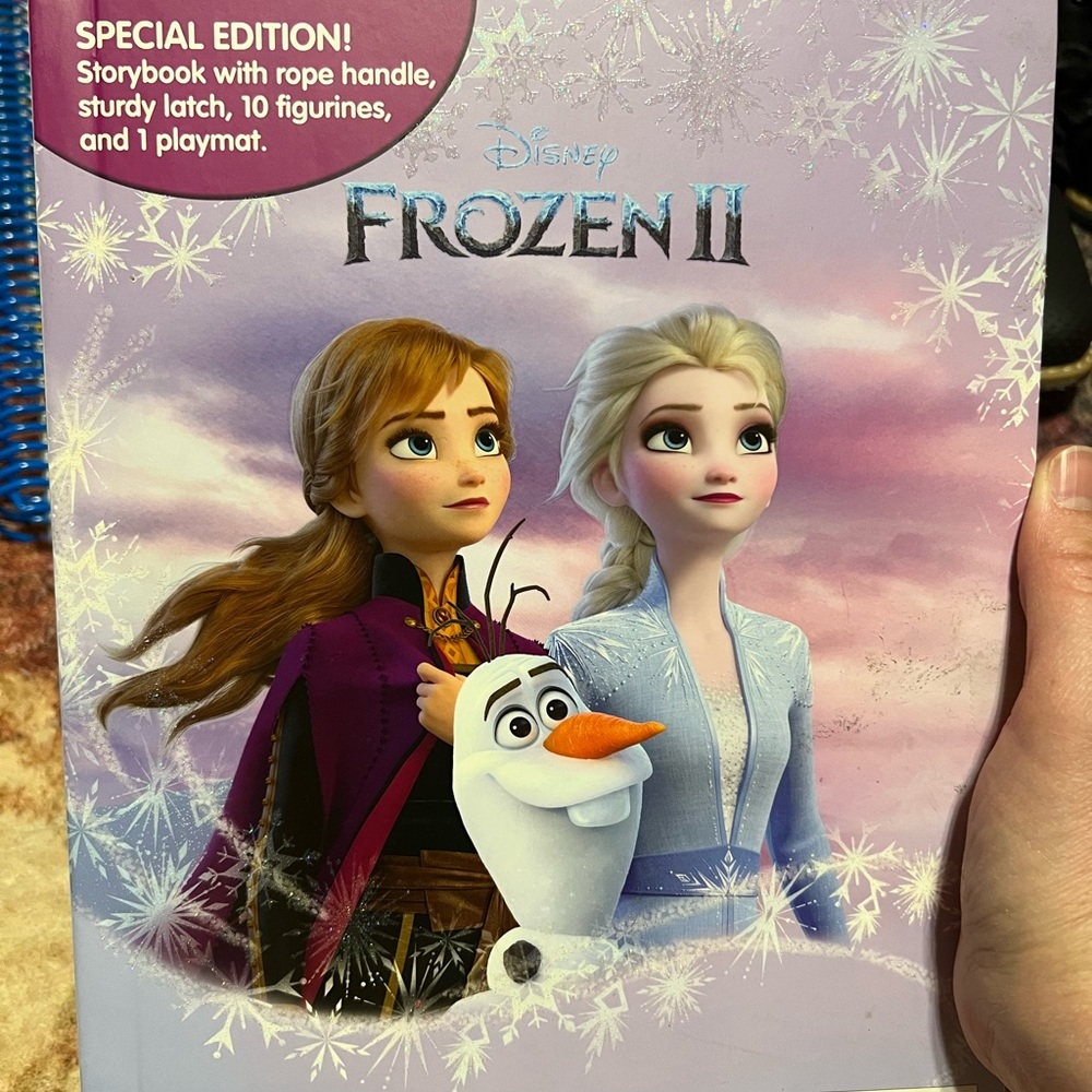 Disney Frozen II Purple Busybook with Figurines